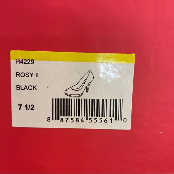 Betsy Johnson Rosy II Black Satin Flower Print - Picture 7 of 7